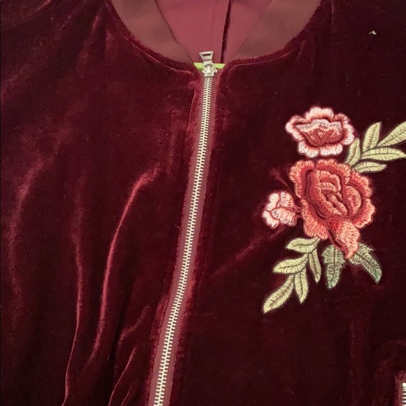 Jacket - Picture 3 of 4